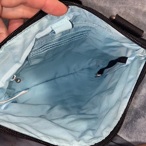 Like new Baggallini Leopard Print Crossbody bag - Picture 8 of 10